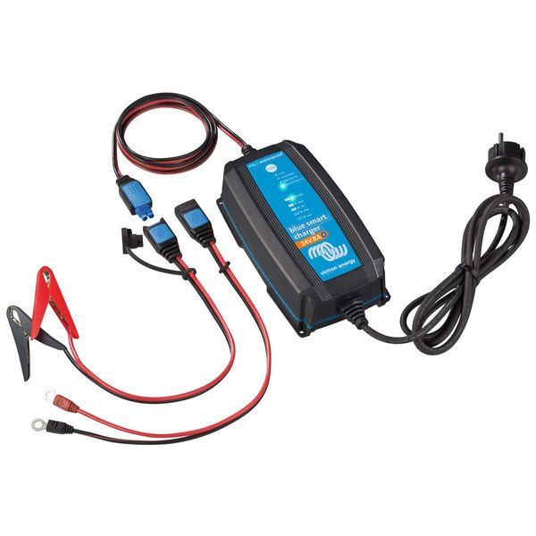 Victron Blue Smart IP65 Battery Charger (Retail / 24V / 8A)